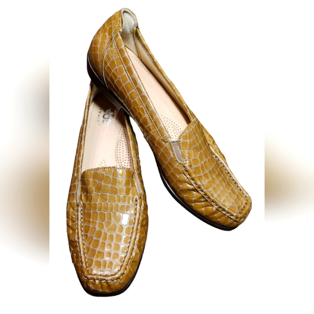SAS Simplify Loafers Slip On Leather  Beige Tan Crocodile Comfort Moccasin size9